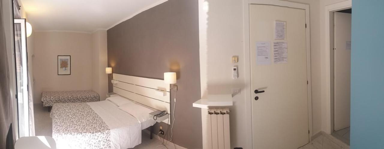 Hotel Malibu Spotorno Buitenkant foto