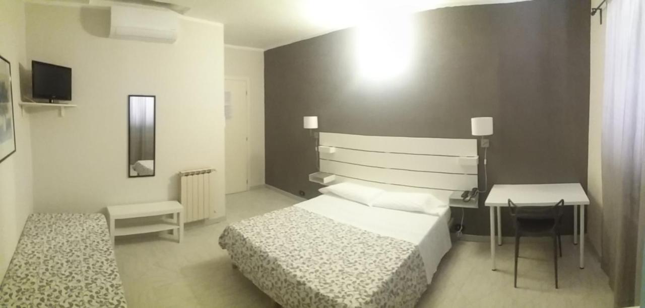 Hotel Malibu Spotorno Buitenkant foto