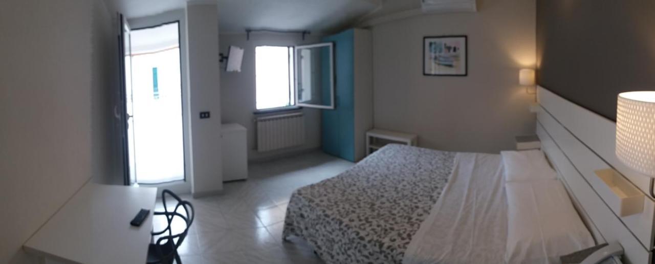 Hotel Malibu Spotorno Buitenkant foto