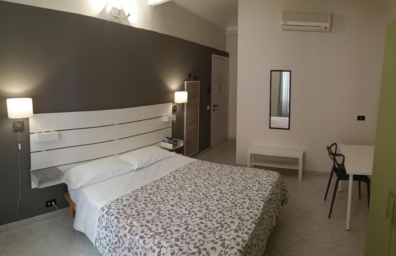Hotel Malibu Spotorno Buitenkant foto
