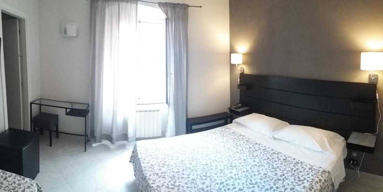 Hotel Malibu Spotorno Buitenkant foto